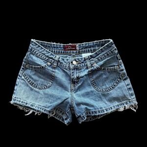 Jordache Low-Rise Denim Shorts Medium Wash Raw Hem Size 3/4 10 8818 K7 J
